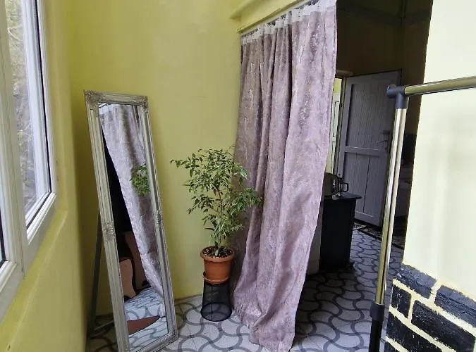 Cozy Apartment Near 28 Mall