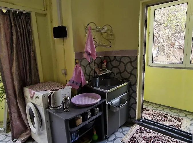 Cozy Apartment Near 28 Mall